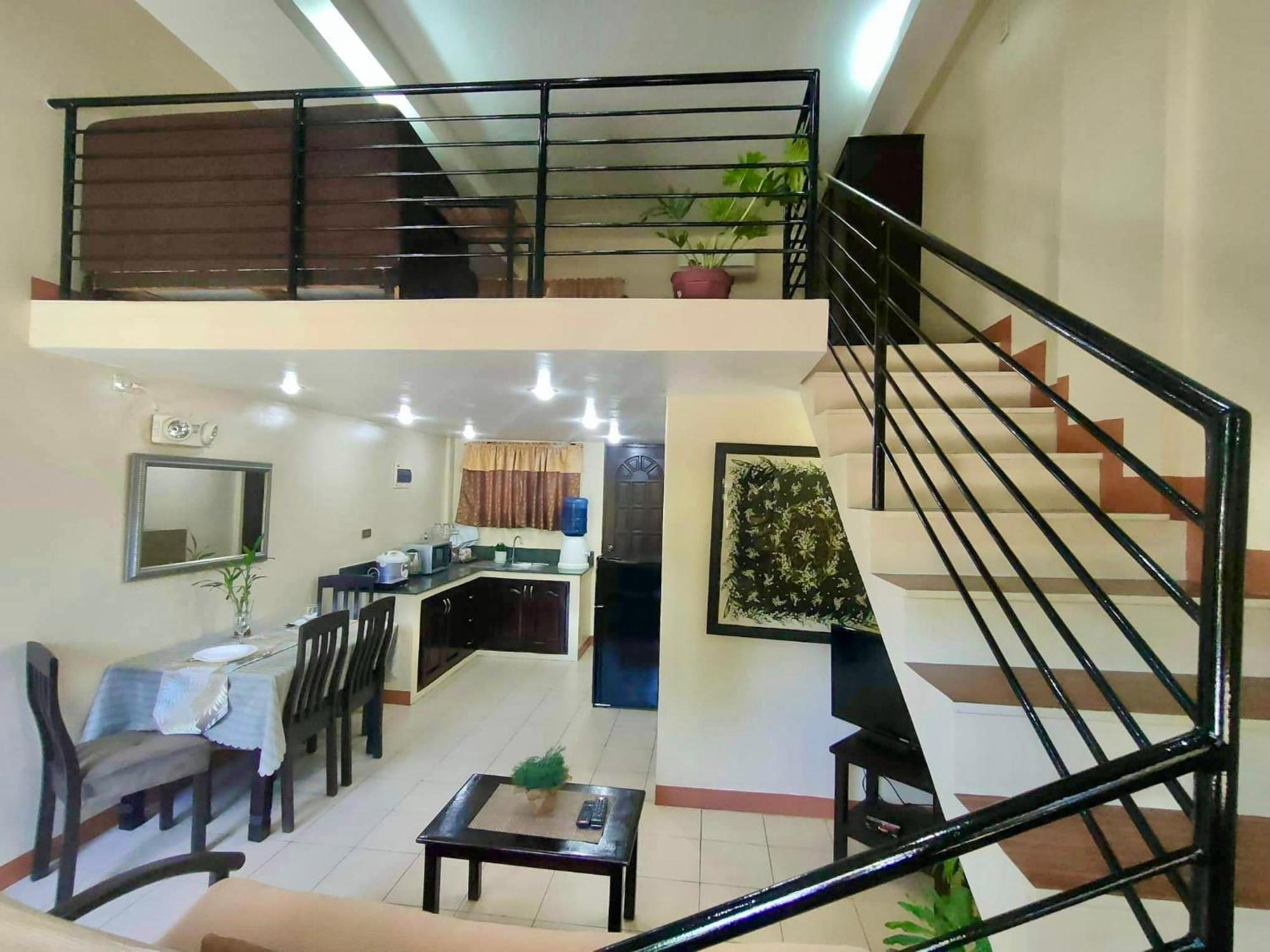 Pal-Watson Apartments Мактан Екстер'єр фото